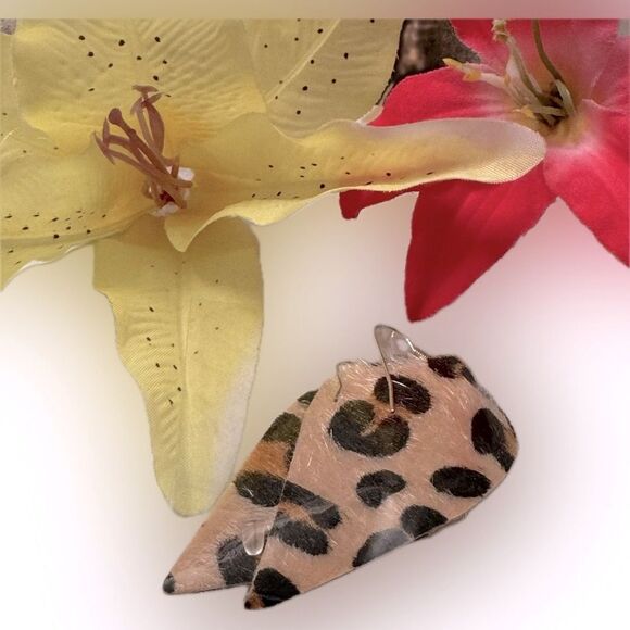 New! Never worn & never opened! Leopard earrings! - Picture 8 of 10